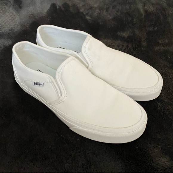 Vans Shoes - Women’s Vans White Canvas Slip Ons Sz 8